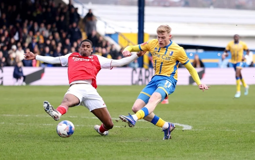 Arsenal against Mansfield Town